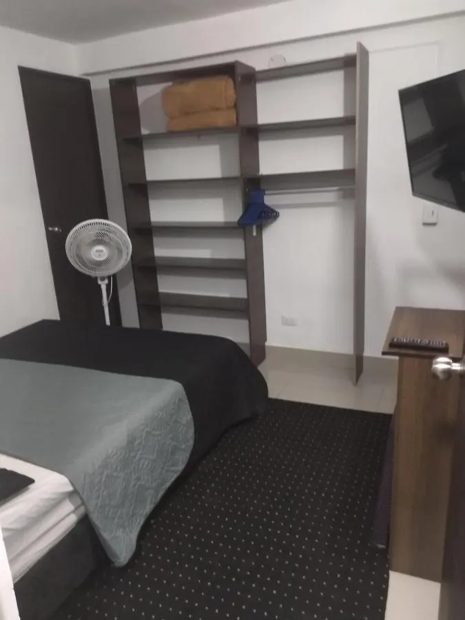Apartamento 3 Habitaciones S303 Estadio Y Metro Excelente Ubicacion Medellin